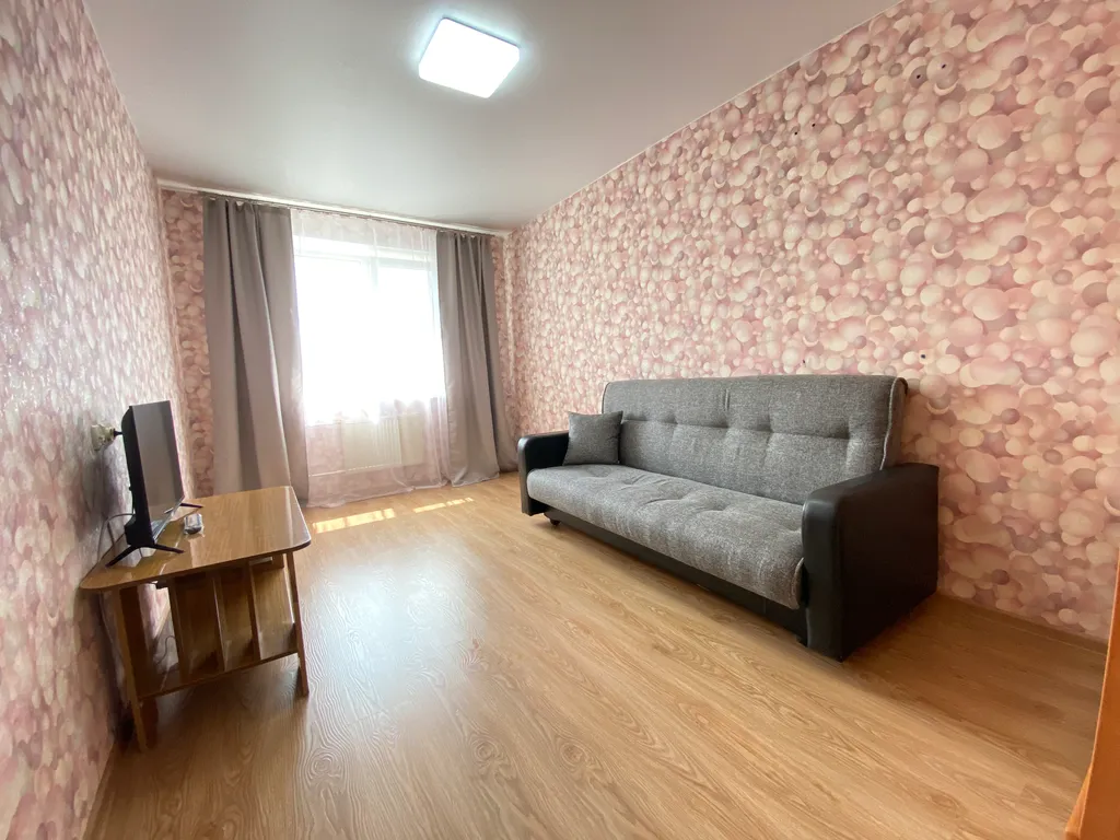 Двухкомнатная квартира рядом с центром