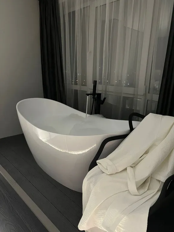 Резиденция любви с королевской ванной возле ТЦ Круиз