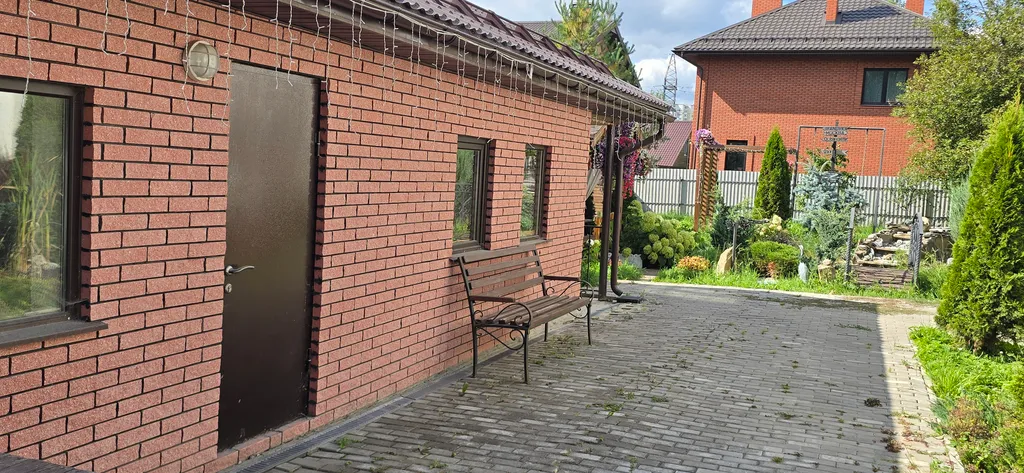 Аренда шикарного дома с ландшафтный дизайном