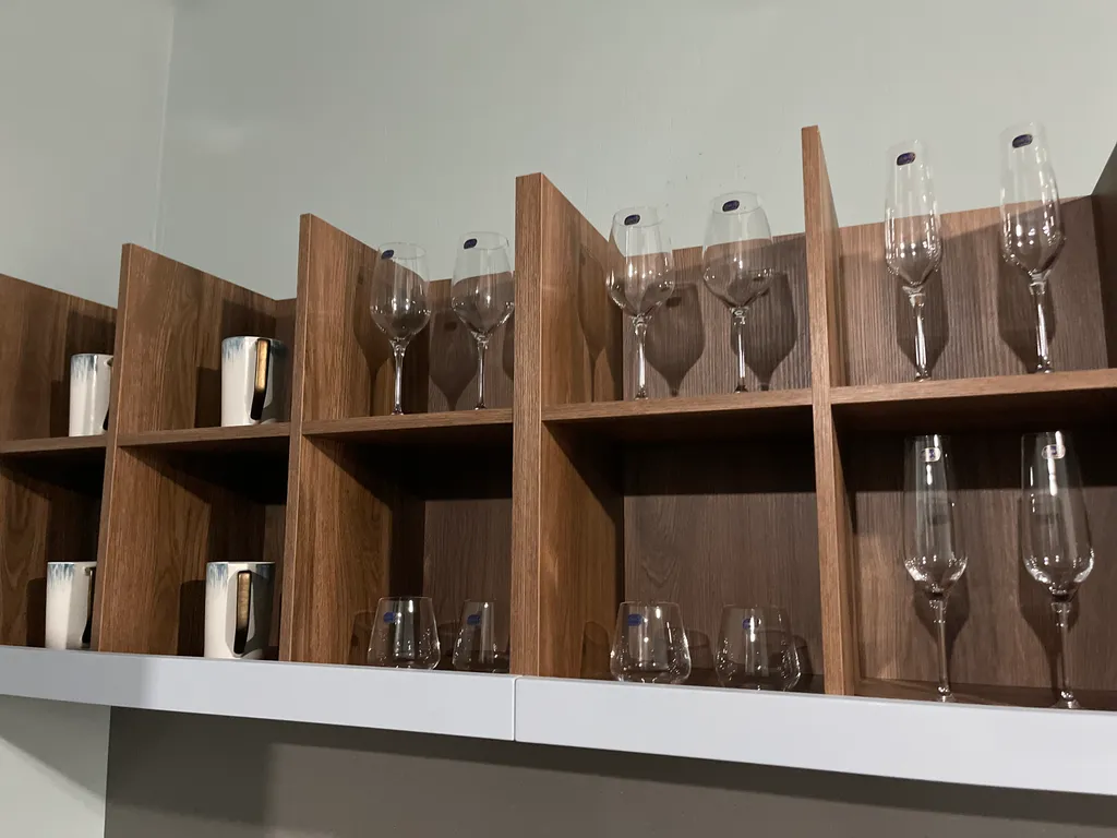 Роскошная уютная квартира с огромными окнами в тихий двор