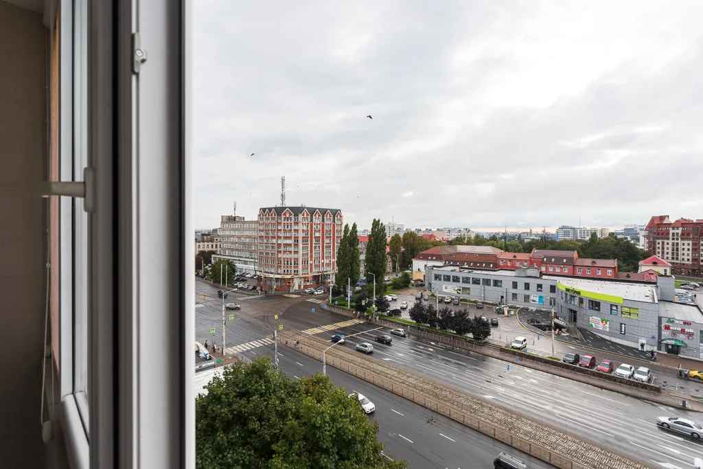 Уютная квартира с двумя балконами в центре рядом с Островом Канта