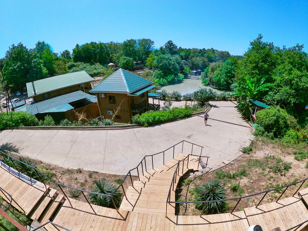 Коттедж на озере