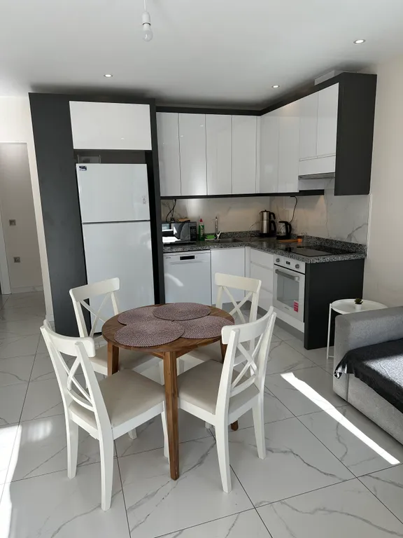 Двухкомнатный апартамент у моря