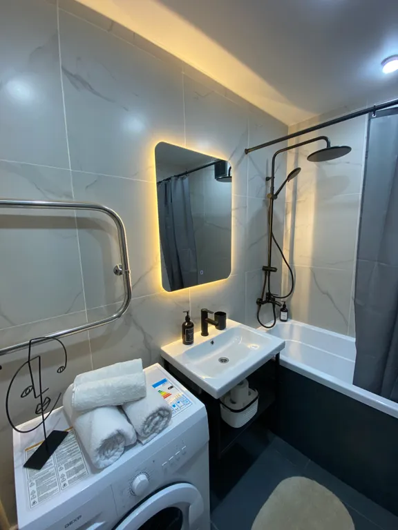 Прекрасная студия с видом на пруд