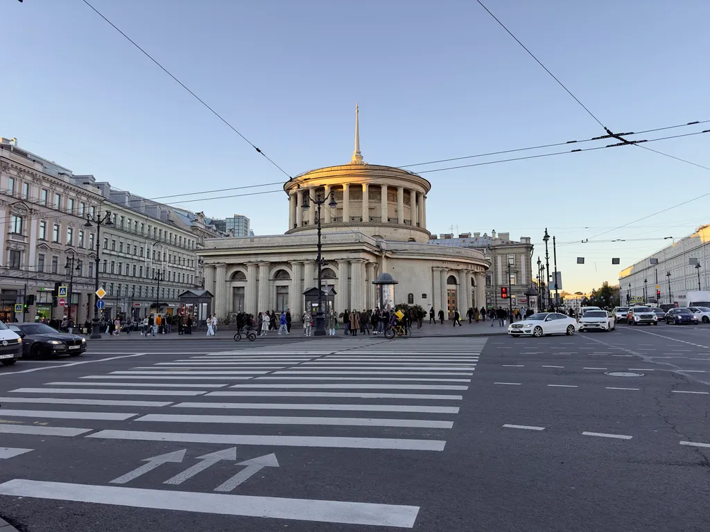 Квартира Трёхкомнатная квартира в центре Санкт-Петербурга на Невском проспекте — Санкт-Петербург