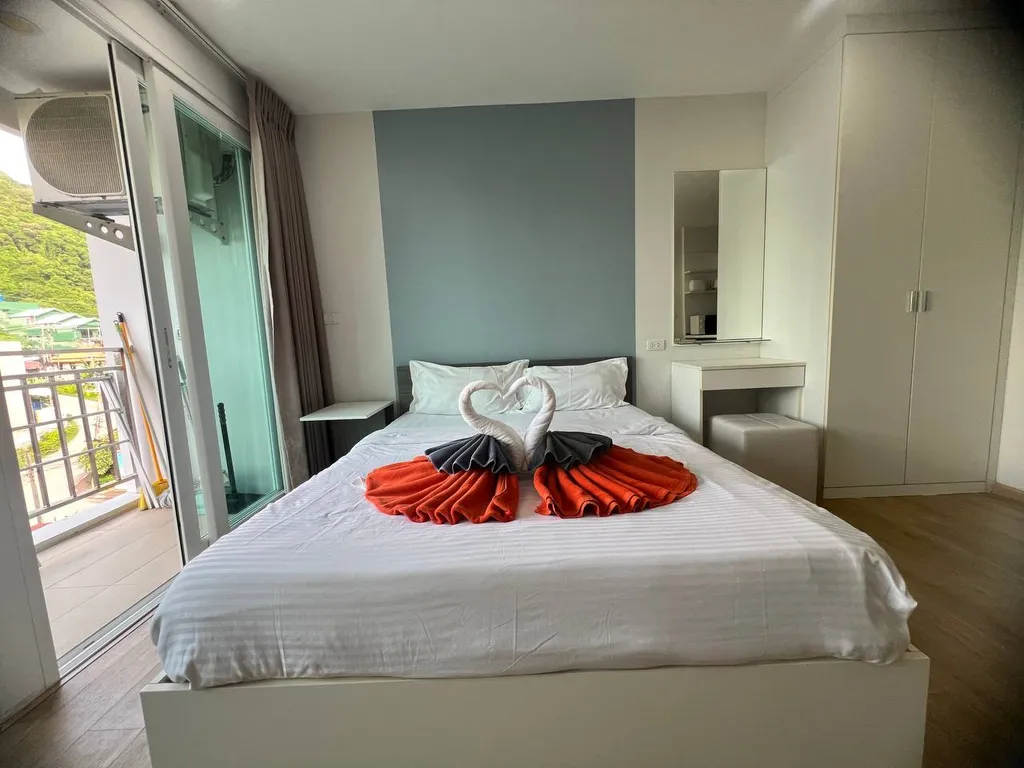 Ката, студия после ремонта с красивым видом на горы, 5 этаж