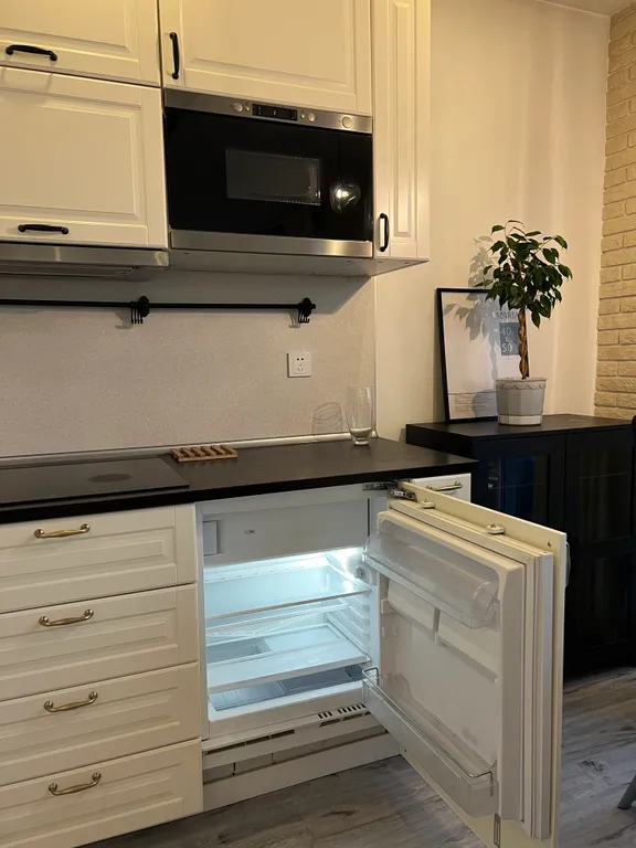 Дизайнерская квартира с панорамными окнами и кондиционером ЖК Акварели