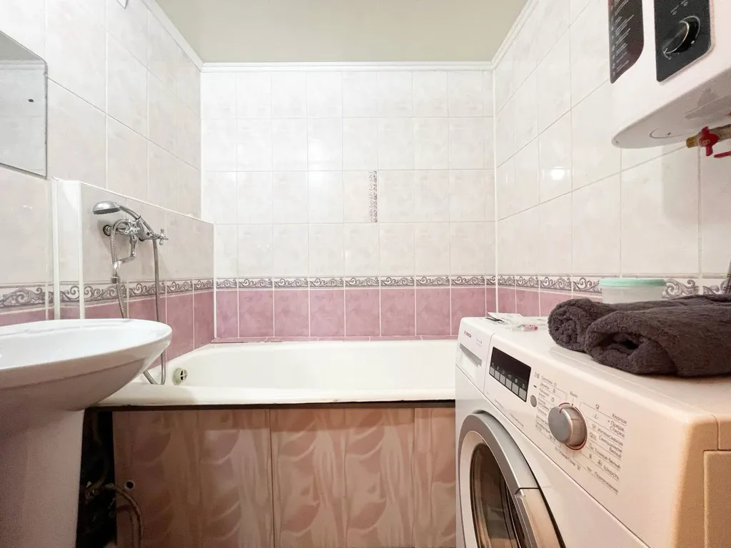 Полноценная двушка у жд вокзала, не берем оплату за финальную уборку