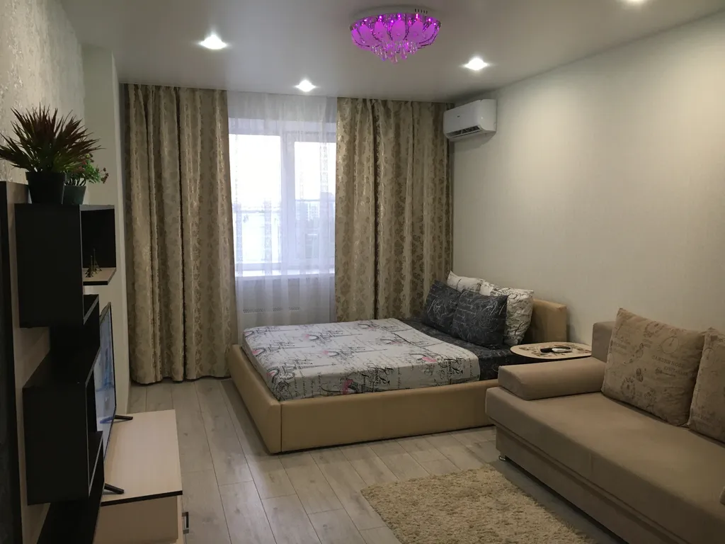 Квартира Романтика Парижа — аренда посуточно в Волжский