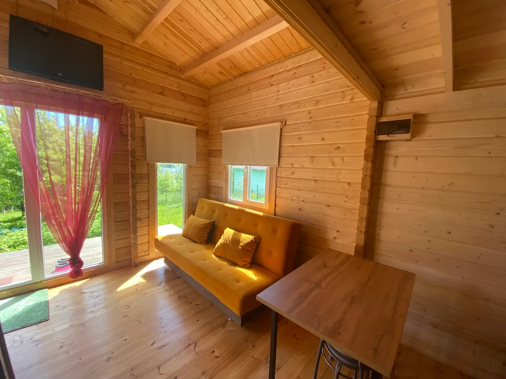 Коттедж на берегу озера