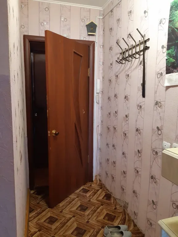 3-комнатная квартира с кондиционером без балкона у института, парка семейным