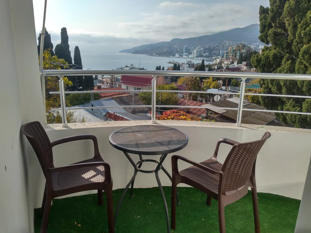 Квартира с террасой, видом на море, в 3 минутах от пляжа