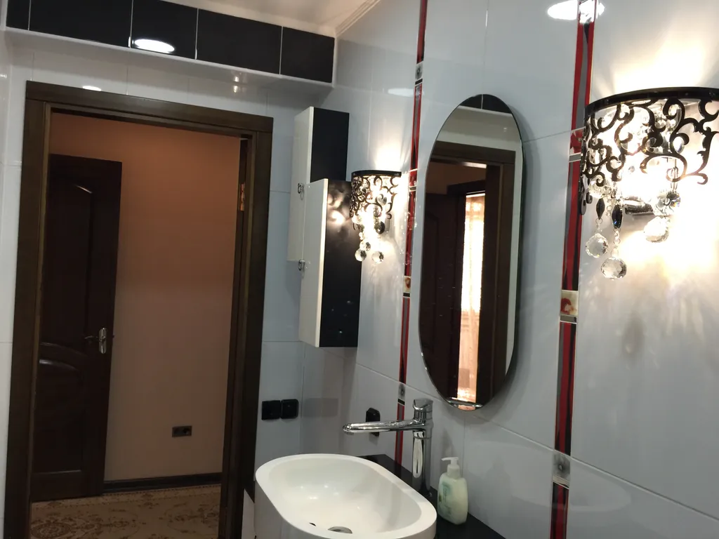 Уютная 3-х комнатная квартира у фонтана в центре Алматы