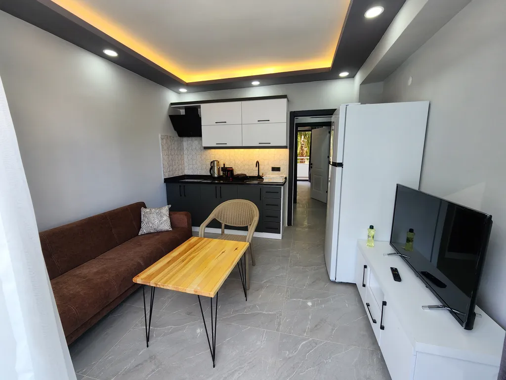 Квартира в центре Сиде внутри комплекса с бассейном