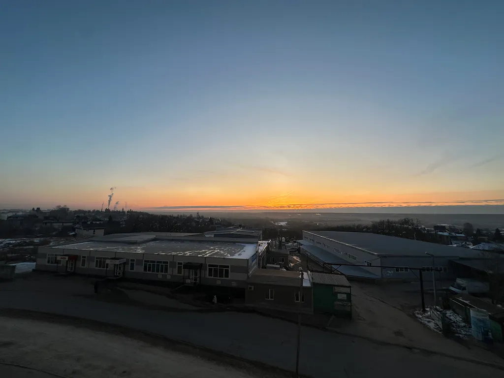 Cтудия Земля с видом на город и пойму Клязьмы