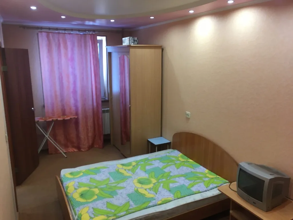 Квартира 2-комнатная квартира с кондиционером в самом центре — Тюмень