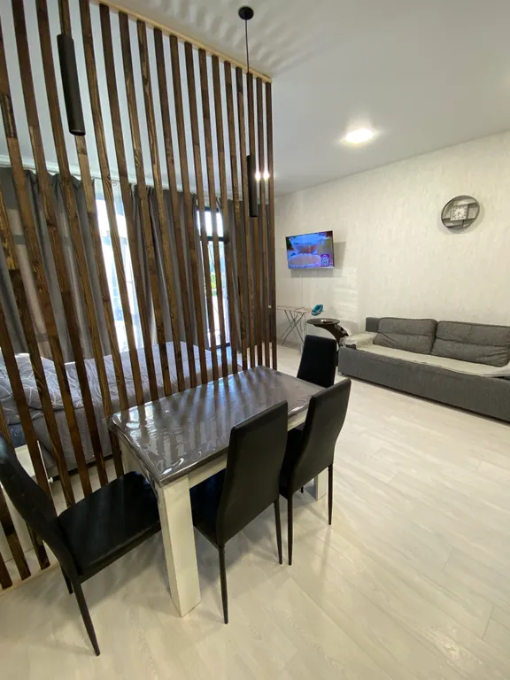 Шикарная студия клубного формата.