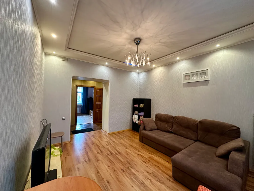 Большая квартира с парковочным местом на волжской набережной