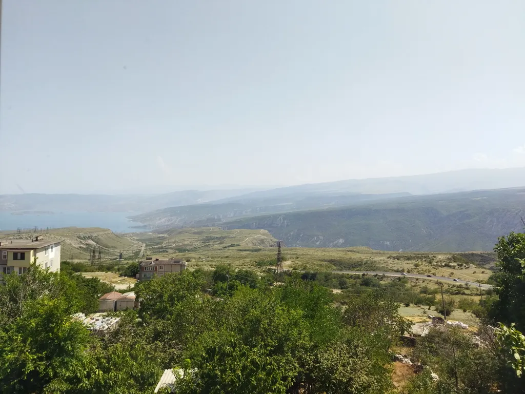 Уютная квартира с прекрасным видом на водохранилище и горы