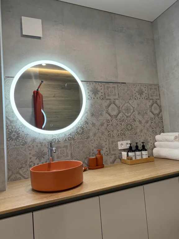 Семейная квартира с дизайнерским ремонтом и прекрасным видом из окон