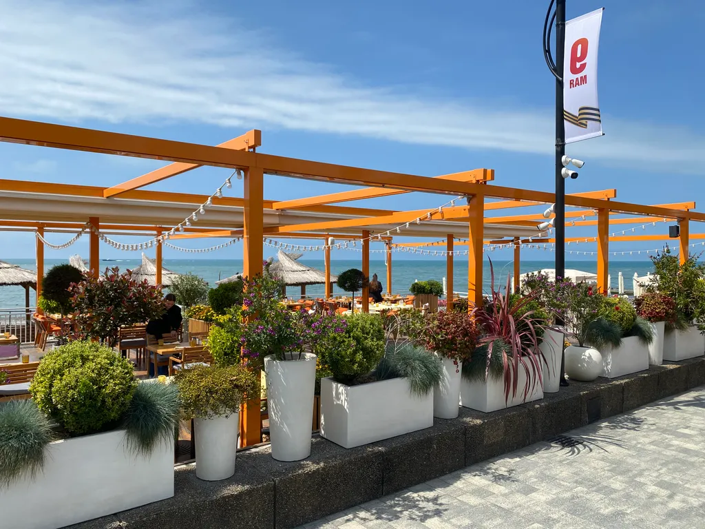 Квартира Апартаменты с видом на море — Сириус