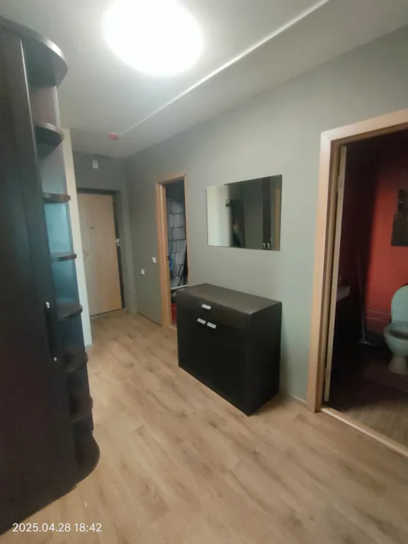 Уютная двухкомнатная квартира с видом на город и реку с 25 этажа