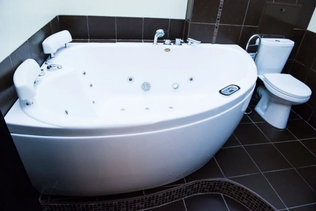 Квартира Студия с мраморной барной стойкой и джакузи — аренда посуточно в Омск