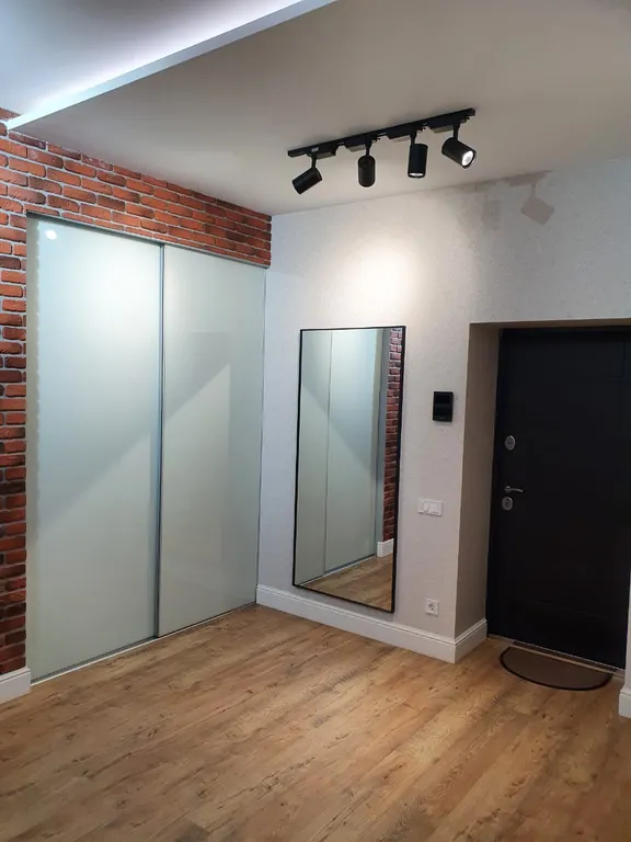 Квартира студия с оригинальным дизайнерским ремонтом