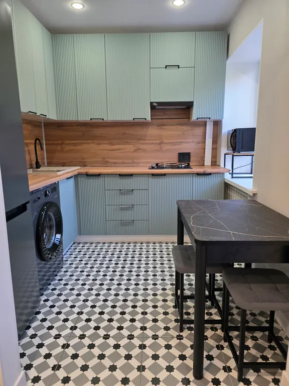 Новая квартира в центре с водой