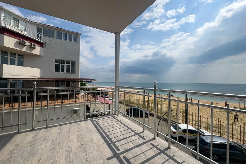 Апартаменты у моря с большой террасой и видом на рассвет