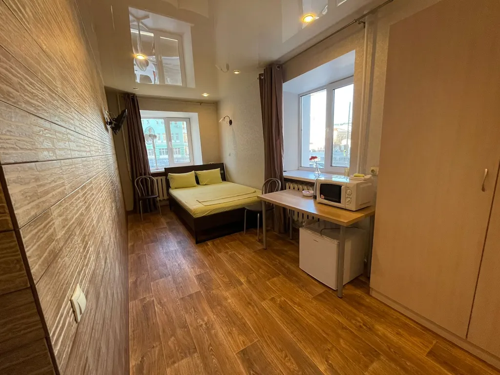 Уютная студия в центре, свой личный санузел вне номера в коридоре