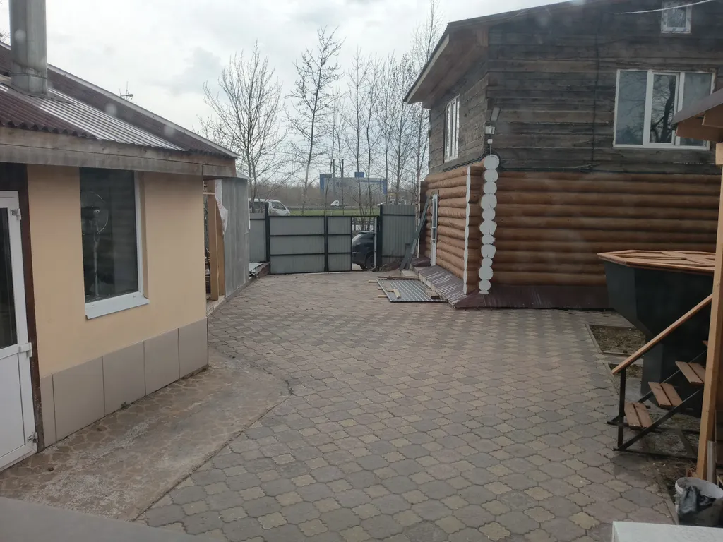 Большой 2х этажный  вместительный дом 270кв.м