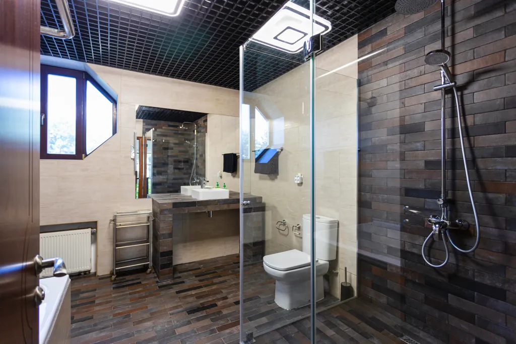 Дом с сауной и теннисными кортами