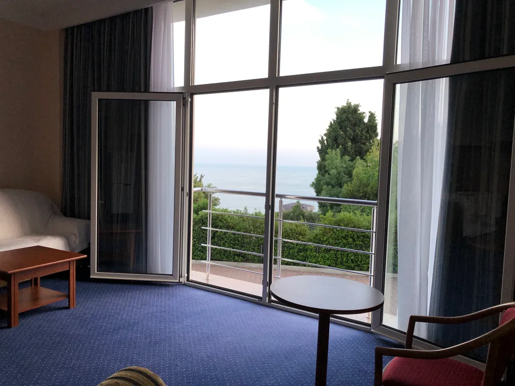 Роскошная квартира люкс с видом на море, с огромной кроватью king size