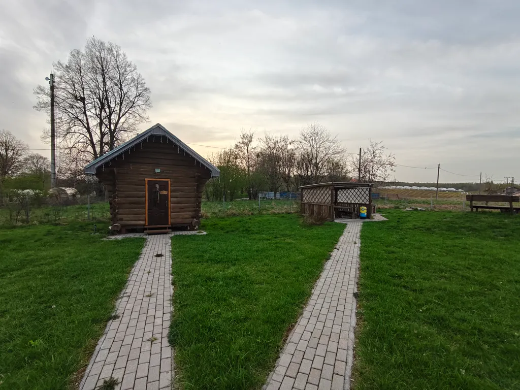 Коттедж Уютный дом с большой территорией в 5 километрах от моря — Клюквенное