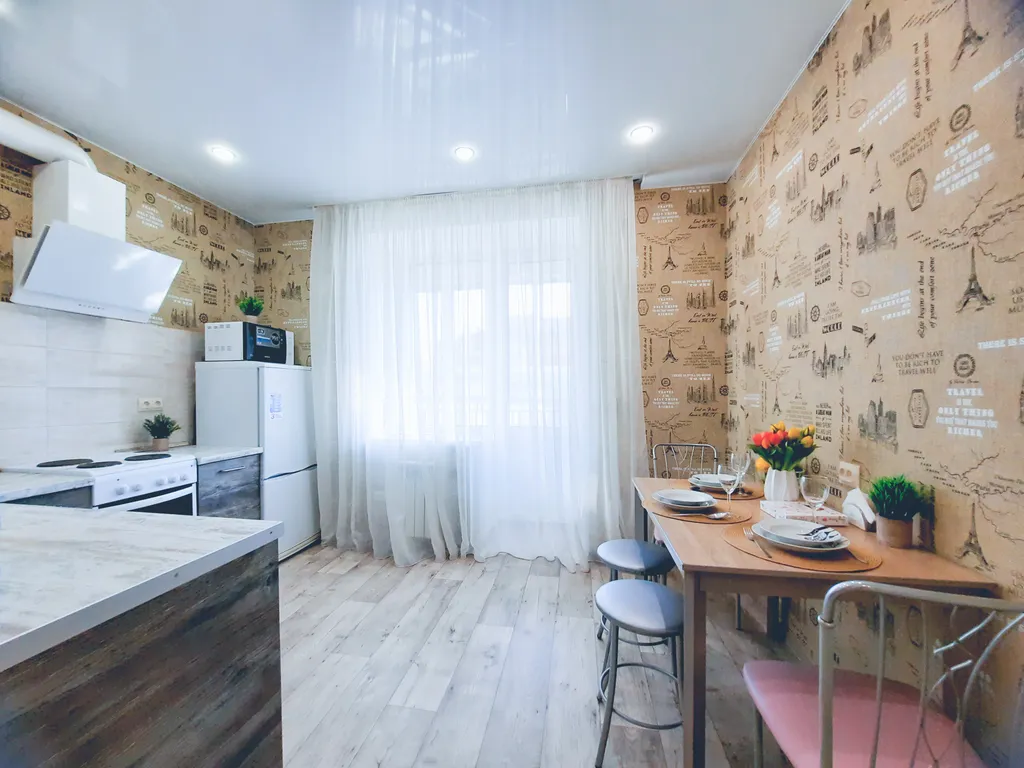 2-комнатная в центре города, рядом УИГА, Академия речи, Глазцентр