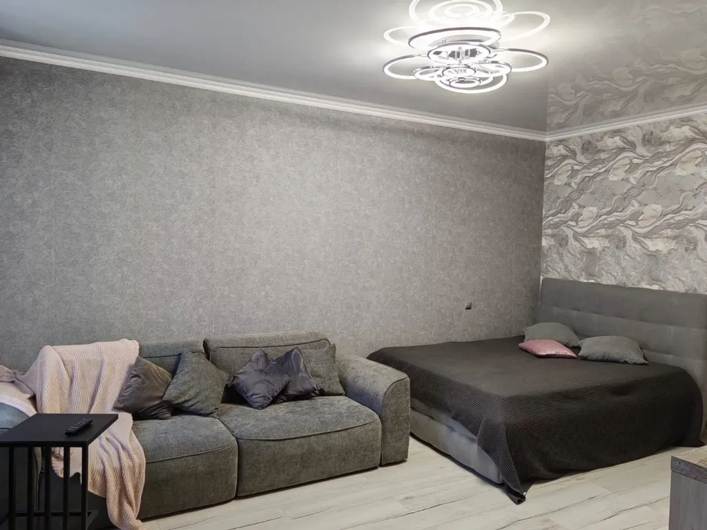 Квартира Дизайнерская студия в новостройке — аренда посуточно в Ачинск