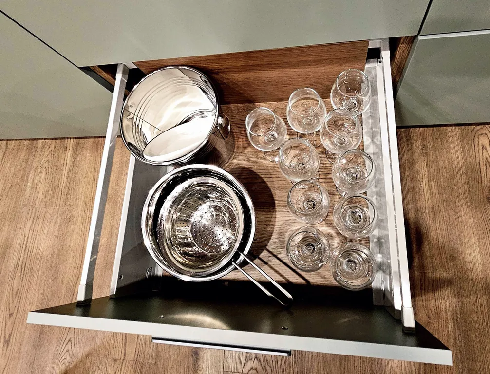 Далеко и надолго