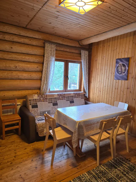 Комфортабельный 2-х этажный коттедж на 1 линии о. Селигер