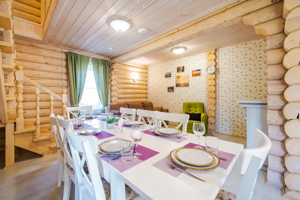 Уютные апартаменты 80 м² c 3-мя спальнями и камином в деревянном доме