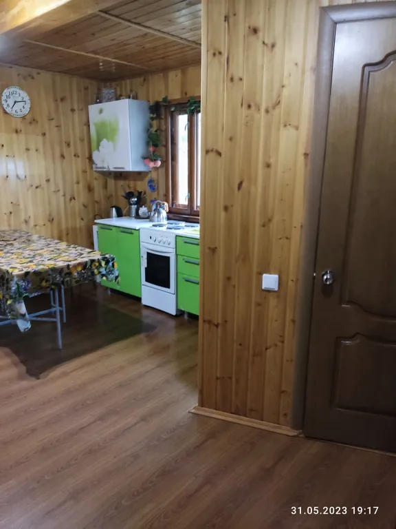 Дом в лесу у реки