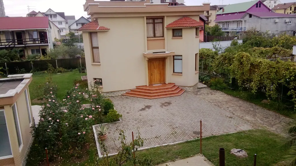 Дом у моря для приятного отдыха в любое время года (круглогодичный бассейн)