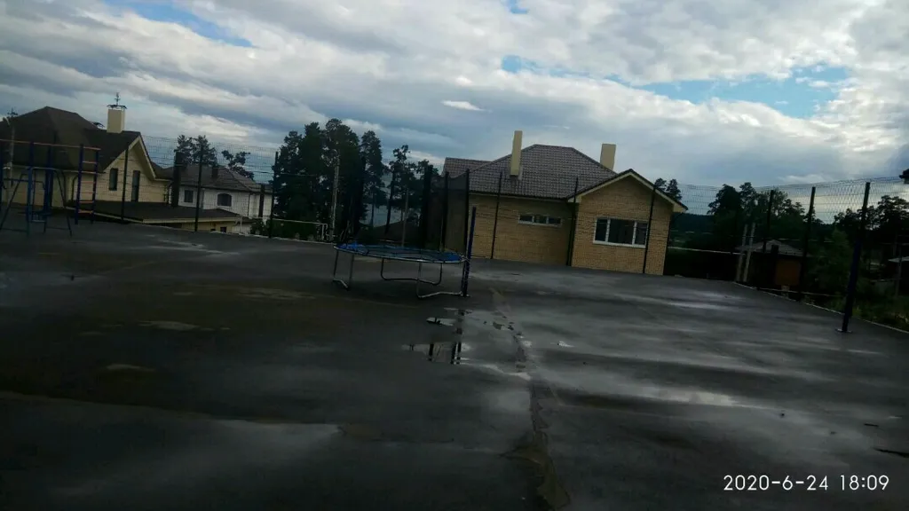 Двухуровневая квартира между двух озер