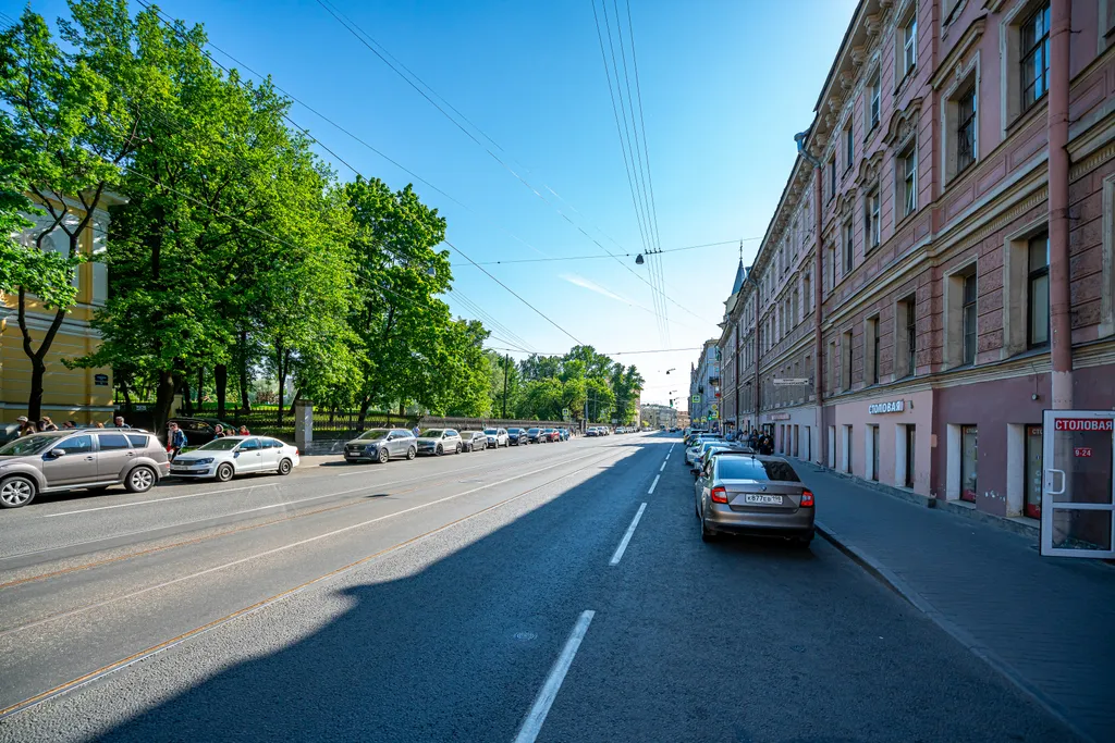 Просторная 5-комнатная квартира в самом центре города