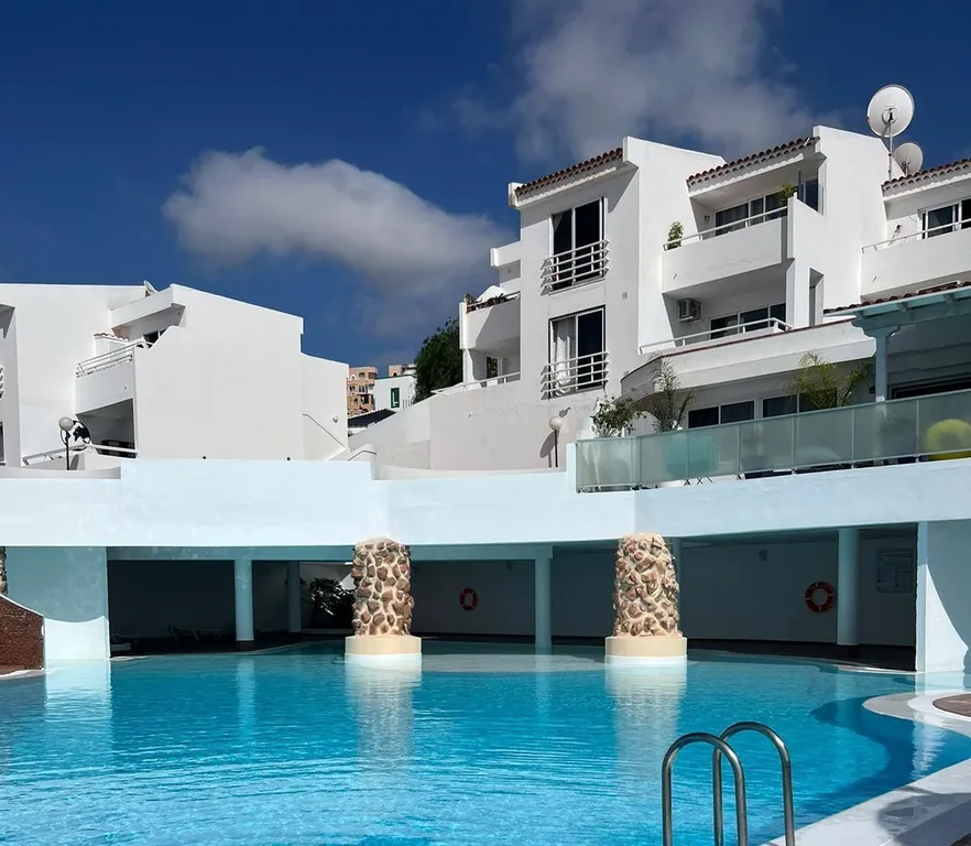 Apartments Island Village Heights