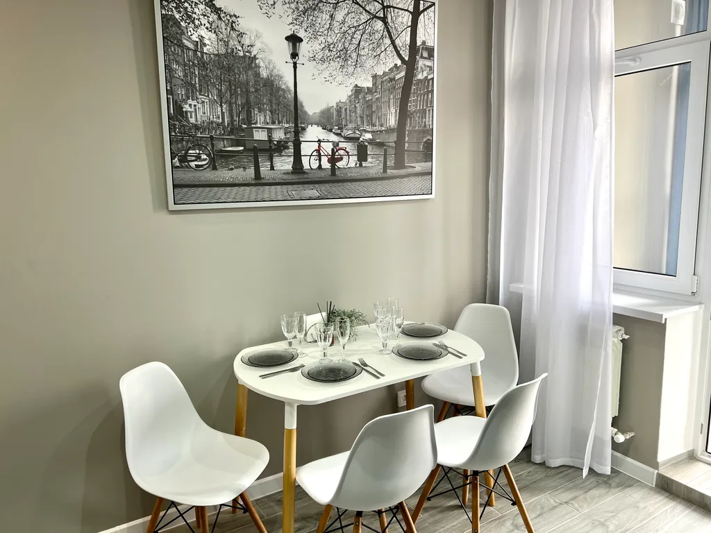 Современная квартира рядом с фонтаном и сквером Героев