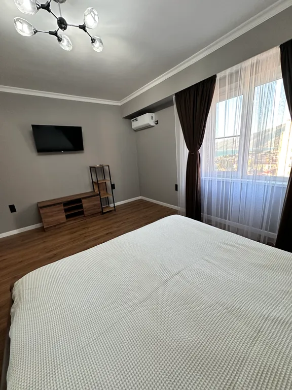 Уютная квартира в сердце города с видом на море и горы