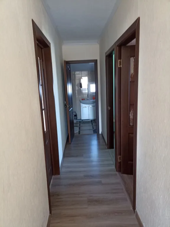 Дом у горной реки