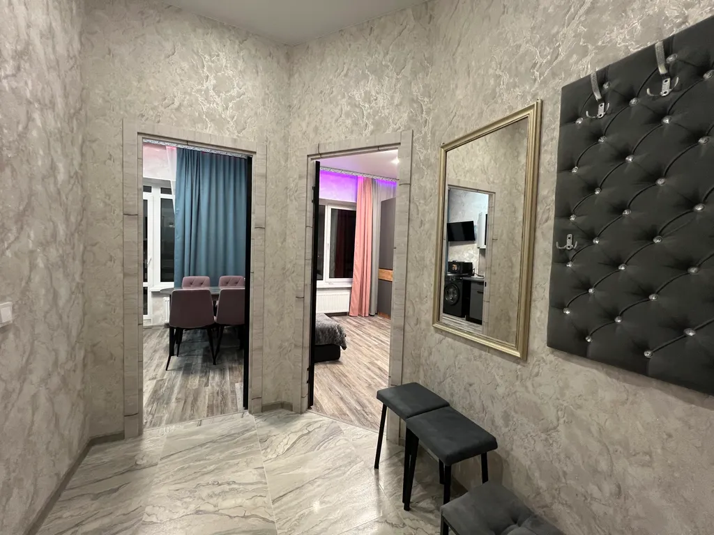 Уютная квартира с новым ремонтом с видом на взлётную полосу