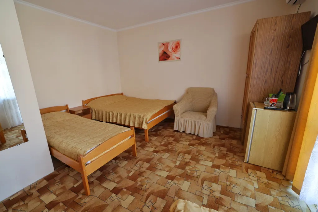 Квартира Квартира Четырехместный номер с доп. местом с балконом и видом на горы — Лазаревское